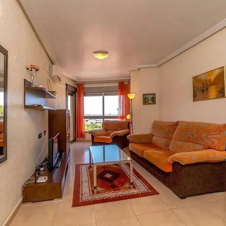 Perfect Holiday Near The Beach And Center تورّيفيِخا